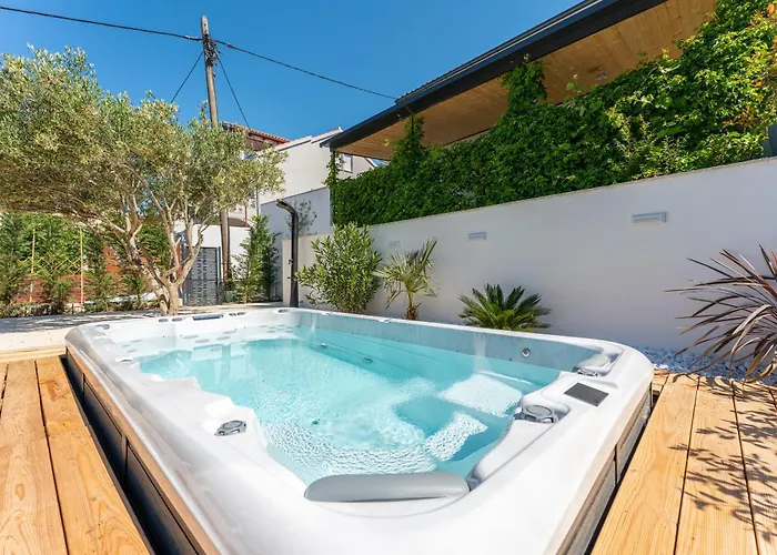 Semesterbostad Holiday Home Drage *