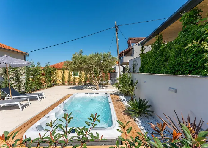 Semesterbostad Holiday Home Drage