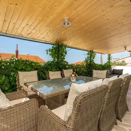 Holiday Home Drage 펜션