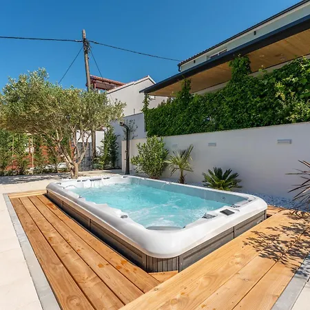 Holiday Home Drage 펜션 *